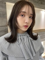 アイヴィー(IVY)&nbsp;フェイスレイヤー顔周りカットくびれミディアム【肥田亜沙美】