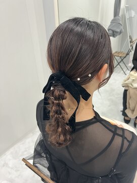 プティクローシェ バイ クオーレ(petite cloche by CUORE) タイト編みおろし お呼ばれヘア