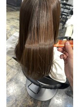こだわりのトリートメントを取り揃え。髪悩みに合わせてケアをしていきます