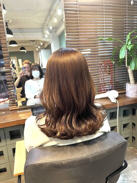 パリオ バイ コレット(Palio by collet) 外ハネミディアム