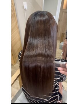 ミニマル(MINIMAL) 極上ツヤ髪ストレート＋カット