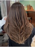 レイヤーカット×バレイヤージュ