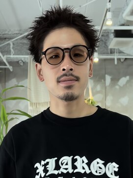 イシ(isi) アクティブショート/スパイキーショート/門真/メンズカット/眉毛