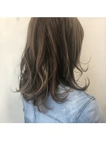 ワースホワイル(WORTH WHILE)&nbsp;暗めカラーフェイスフレーミンググランマッシュアッシュカラー