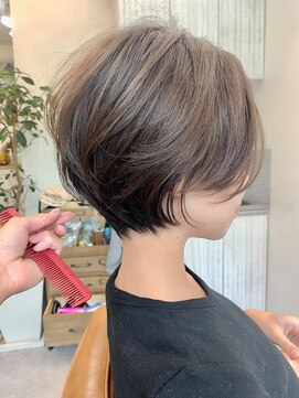 アイドットプラスフェリシア 表参道(i.+FERiCIA.) 20代/30代/ニュアンスカラー/小顔/前髪カット/ショート/表参道