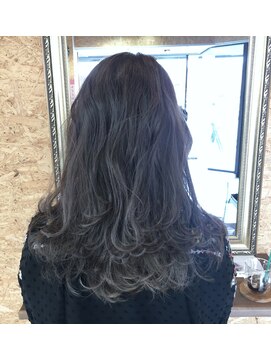 ハグ(Hug) エアリーミディ