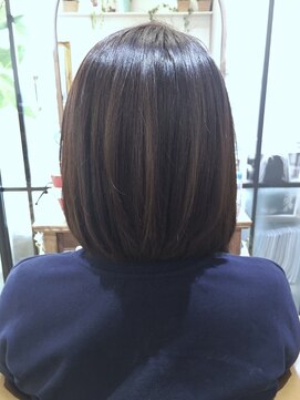 ロンド ブランシュ 錦糸町北口(Lond blanche) ハイライトで立体感☆ストレートボブ【担当　柴田】