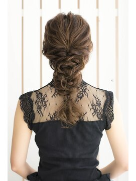 ハナブサ 藤江店(HANABUSA) 【国見由貴子 HANABUSA】編みおろしアレンジ