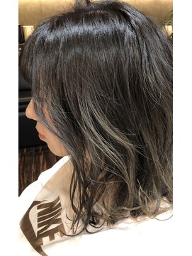 ヘアデザイン ファブロ(hair design FABRO.) ◎筋感ハイライトグラデーション◎