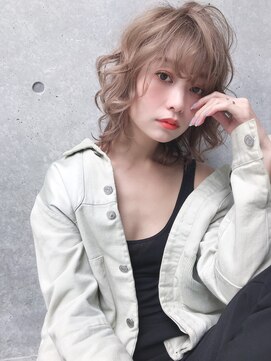 ジーナ 池袋(Zina) 【Zina 池袋】イメチェン毛先パーマ耳かけ×フォギーベージュ