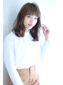 ネイビーカラーの大人かわいいブランジュ小顔くびれセミディ