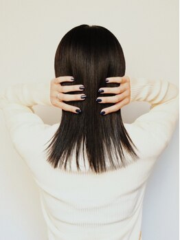 楪(yuzuriha)の写真/一人ひとりの髪質に合ったオーダーメイドのトリートメントで、髪のお悩みを解消し手触り滑らかな艶髪に。
