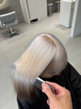 ソル 栄矢場町(SOL) ホワイトシルバー