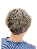 黄ぐまくん美容室 ランダム スパイラルパーマ ダブルカラー