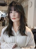 オリーブグレージュ　透明感カラー　レイヤーカット　顔周り