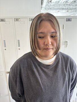 ホネン(honen) 重めバング*ぱつっとミニボブ*ホワイトベージュコントラスト