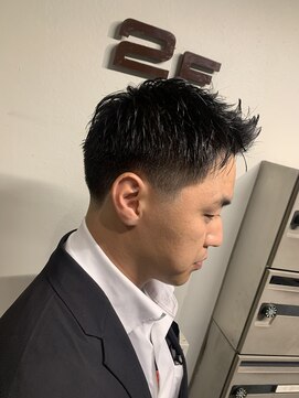 ミリオンバックス 神田店(Million Bucks) ビジネスショート<理容室>[メンズ/眉毛/バーバー/神田/秋葉原]