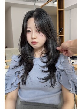 クイ(quii) 軽さ可愛いハイレイヤー”ハッシュカット”ワンカール◎