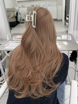 アマトウキョウスマートサロン(AMA TOKYO×Smart Salon)&nbsp;ヘーゼルベージュ　ブリーチ　レイヤーカット　海外風