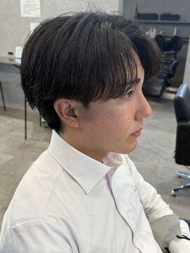 リオールバイニアウ(RE:ALL by Niau) MEN’S HAIR/サーフカール/刈り上げセンターパート/新田