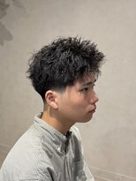 ジレス(Jiles)&nbsp;テーパーフェード/スパイキーショート/ピンパーマ