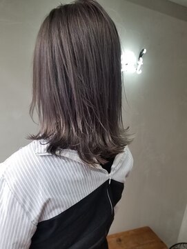 ラべリー 池袋(LOVELEY) スモーキーアッシュ　ヘアカラー　【池袋】