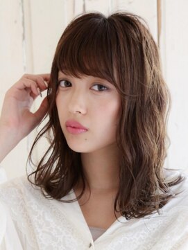 コム(com by neolive) 大人可愛い外ハネミディ2