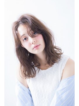 ネオリーブアイム 横浜西口店(Neolive aim) 緩めのウエーブの抜け感ミディ