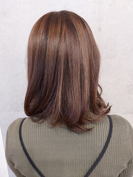 タエビスアリッサム(Taebis Alyssum) 巻かなくても大人可愛い♪ふんわりレイヤーボブ/北習志野