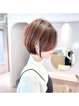 ウル 名古屋栄(ulu) 長さのある大人ショートヘアー