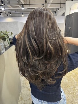 メリー オオサカ(Merly Osaka) おすすめヘアスタイル！_highlight × layer_