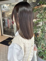 ヘアーアンドメイク ビス(HAIR&MAKE bis)&nbsp;酸性ストレート/うねり毛/立川美容室【黒田あさみ】