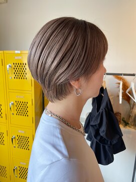 ウナカサ(unacasa by Lega) ミルクティーベージュ×大人ショート