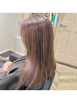 ナチュラルベージュ白髪ぼかしハイライト