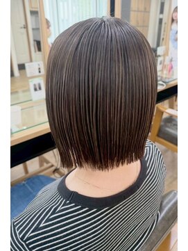 ネオリーブ クーロ(Neolive curro) 白髪ぼかしハイライト×黒髪からでもOK☆