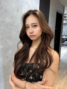 フィーネ 柏(Fi-Ne) 大人ハイライトくびれレイヤー/プルエクステ/ブリーチ/柏