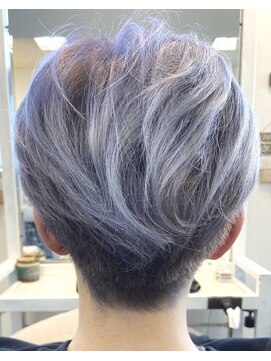 シャドウルーツシルバーアッシュ