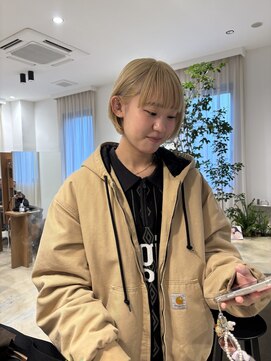 ラビリンス(Labyrinth) blond color×mini bob