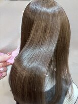 スカーレット(Scar/let)&nbsp;アッシュベージュ/透明感カラー/ロングヘア/大人女性