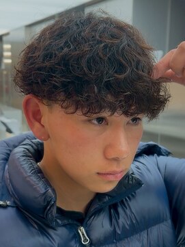 フィフス 天神大名(fifth) 天神大名メンズパーマ波巻きパーマプードルパーママッシュウルフ