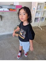 アンゼロ(UNZELO)&nbsp;男の子パーマ：ロングスタイル