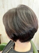 ナチュラ(Natur)&nbsp;横顔美人◎まとまりのある重めシルエット。顔周りレイヤーで小顔
