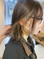 ユニバーストーキョー 池袋東口店(universe tokyo)&nbsp;イヤリングカラー× ホワイトベージュ