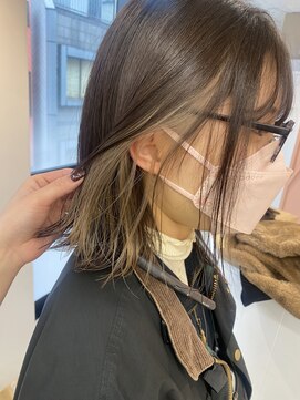 ユニバーストーキョー 池袋東口店(universe tokyo) イヤリングカラー× ホワイトベージュ