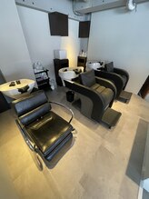 【首に優しいシャンプー台】長時間いても痛くならない高級シャンプー台を用意してます！