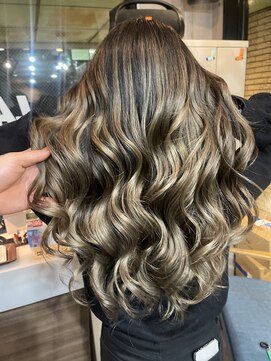 ラフ(LAFF) #バレイヤージュ#グレージュカラー#ボブウルフ#ココアベージュ