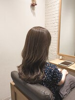 カダン(Kadan) ロング×グレージュカラー/20代30代40代