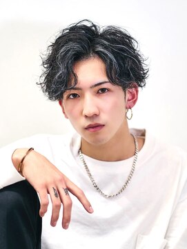 波巻きパーマツイストスパイラルパーマツーブロックハイライト