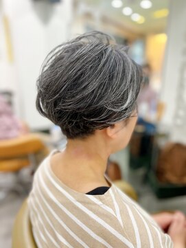 ジラ ヘアアンドメイク(girra HAIR&MAKE) ディスコネクトレイヤー