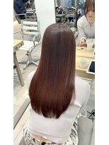 エラ(Ella) 髪質改善カラーで艶めく赤みブラウン